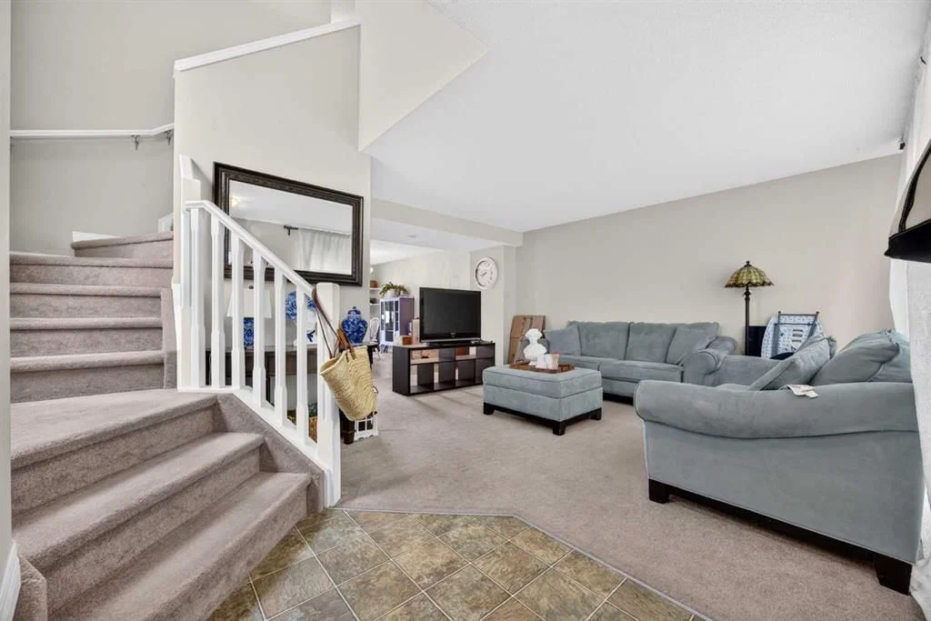 437 Tuscany Drive NW, Calgary — photo 4 of 39