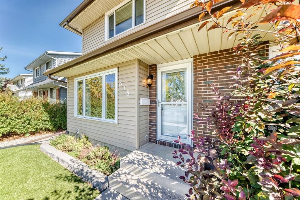 378 Midridge Drive SE, Calgary — photo 3 of 45
