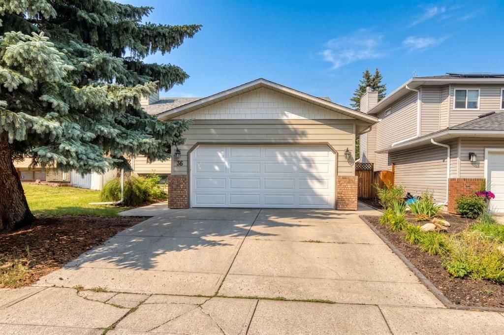 36 Shannon Circle SW, Calgary — main listing photo