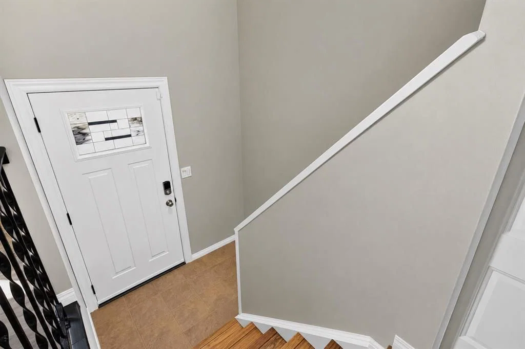 440 Ogden Drive SE, Calgary — photo 3 of 33