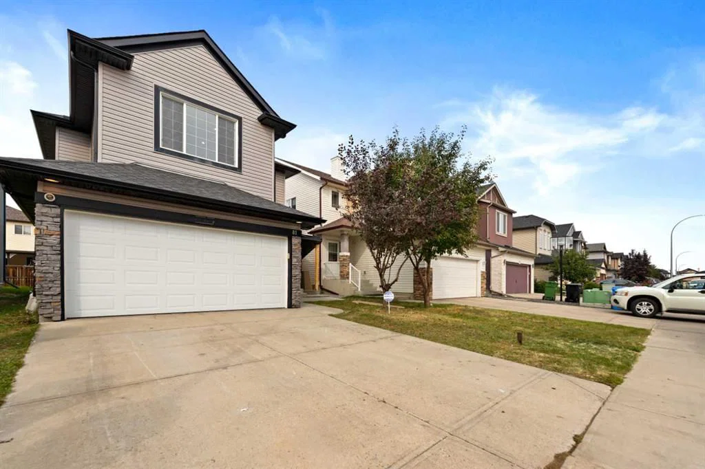 81 Saddlecrest Green NE, Calgary — photo 2 of 39