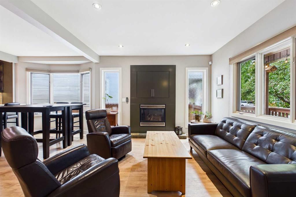224 10A Street NW, Calgary — photo 3 of 45