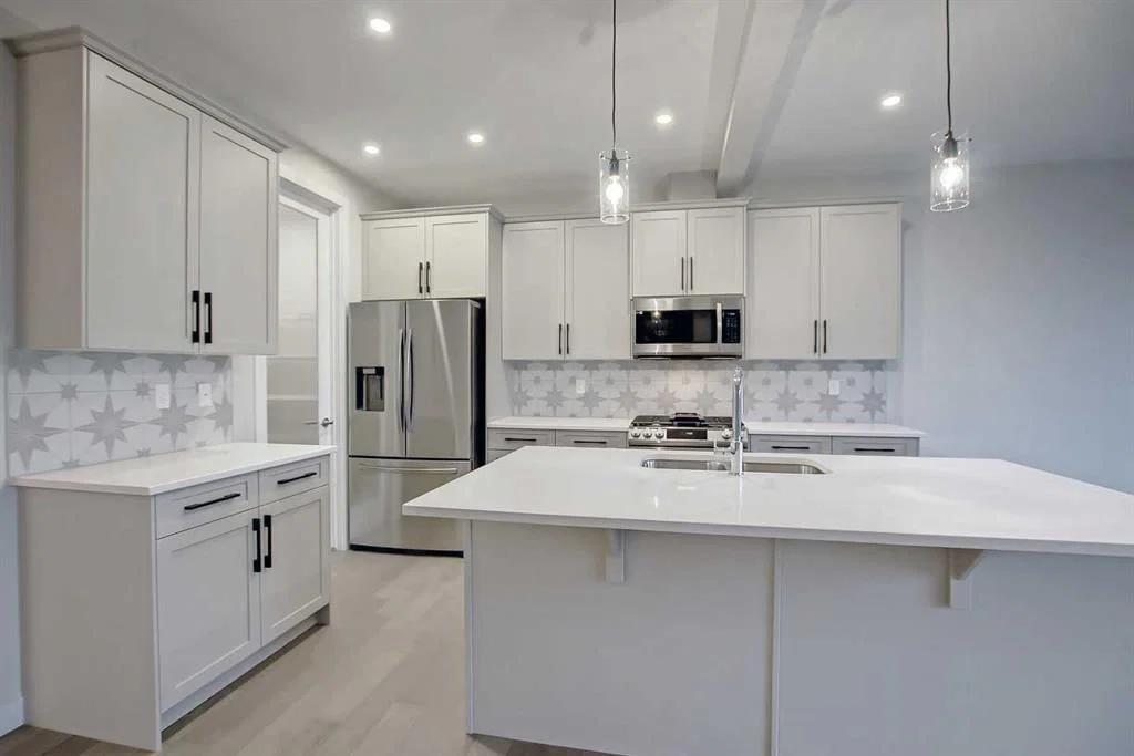 12 Topaz Place, Cochrane — photo 3 of 41