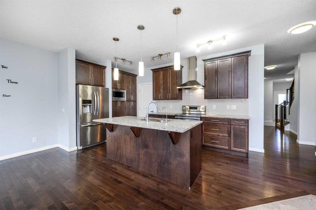 101 SAVANNA Close NE, Calgary — photo 3 of 45