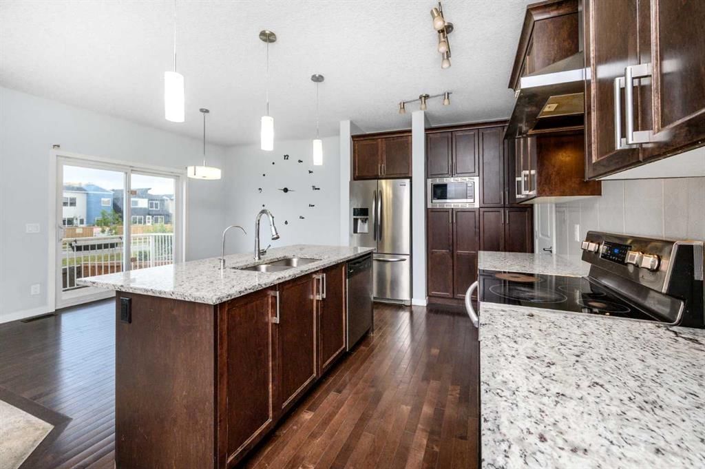 101 SAVANNA Close NE, Calgary — photo 4 of 45