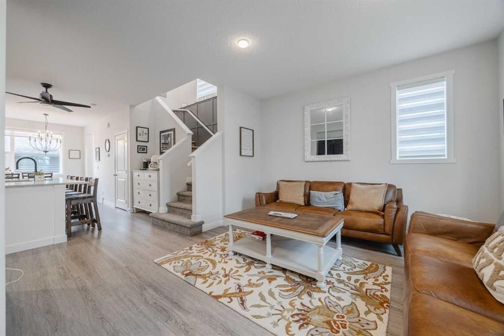 788 Walgrove Boulevard SE, Calgary — photo 3 of 38