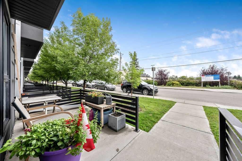 3541 69 Street NW, Calgary — photo 3 of 30