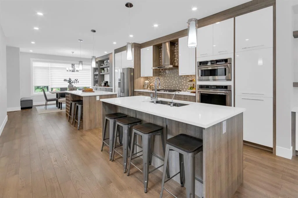 1412 41 Street SW, Calgary — main listing photo