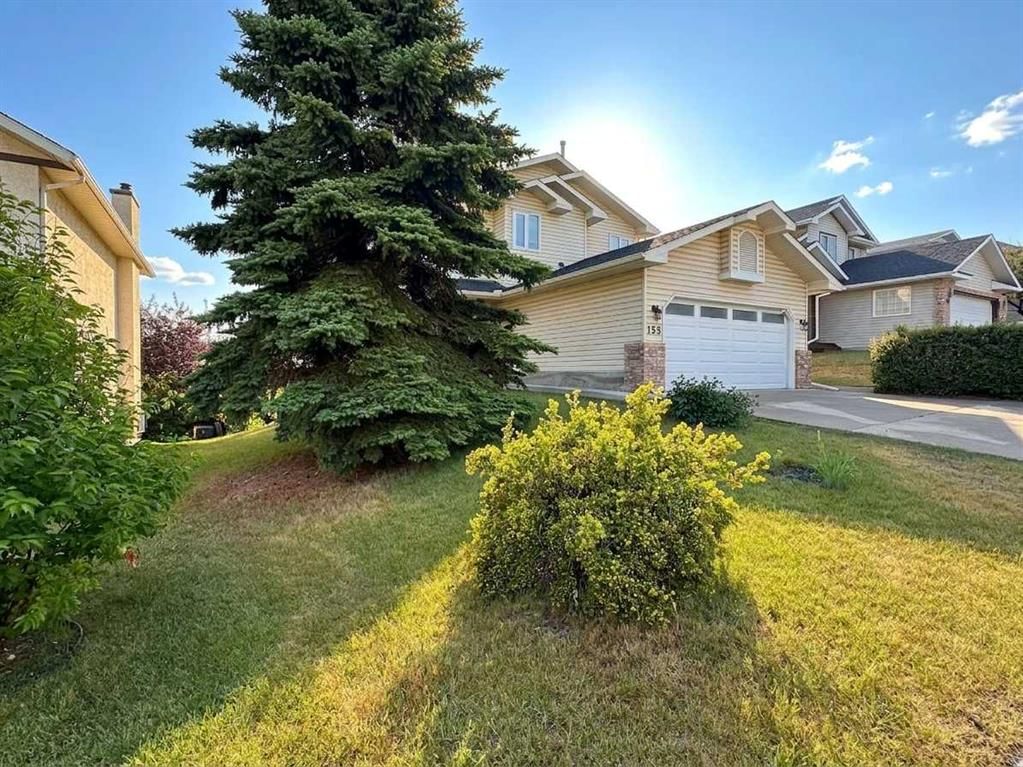 153 Hawkdale Circle NW, Calgary — photo 2 of 32