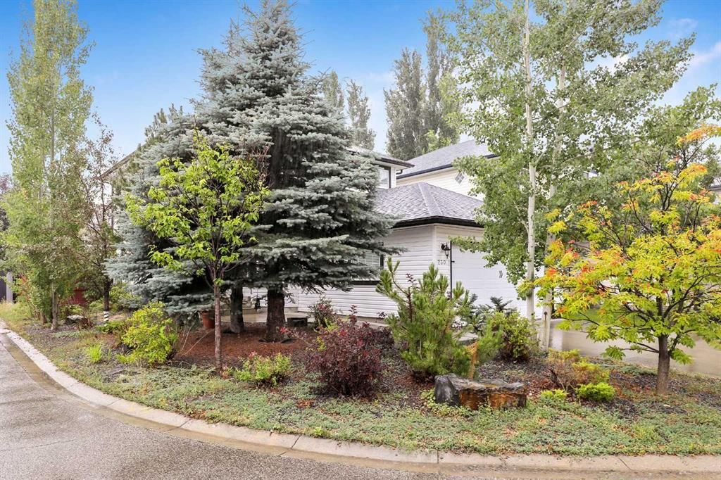 230 Shannon Square SW, Calgary — photo 3 of 41