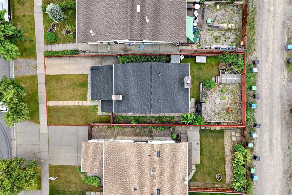 1487 Berkley Drive NW, Calgary — photo 4 of 44