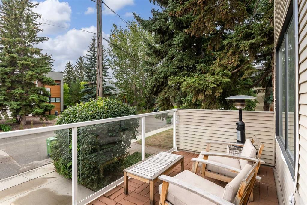 124 38A Avenue SW, Calgary — photo 2 of 24