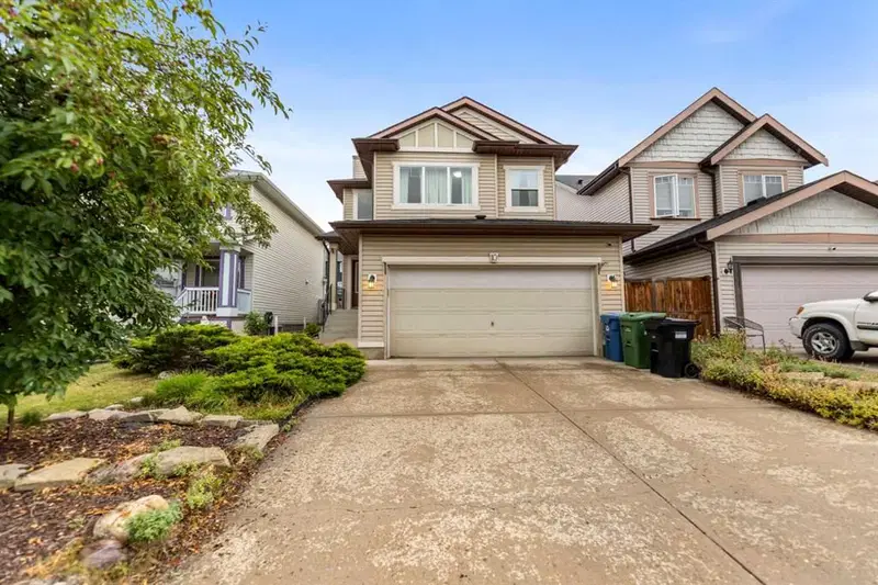 10 Evansmeade Manor NW, Calgary — main listing photo