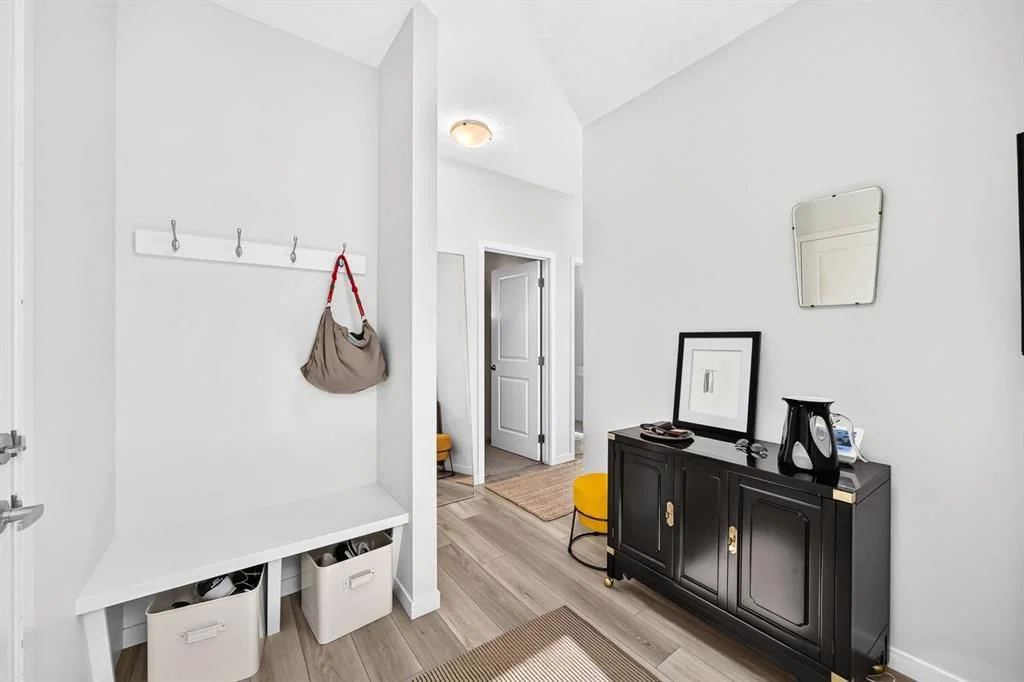 118 Belmont Crescent SW, Calgary — photo 3 of 50