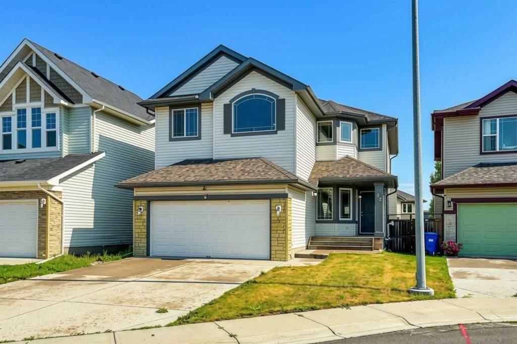 92 Everglen Close SW, Calgary — main listing photo