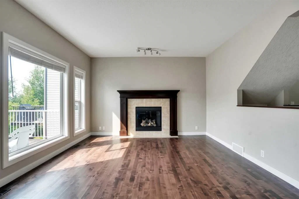 92 Everglen Close SW, Calgary — photo 5 of 50
