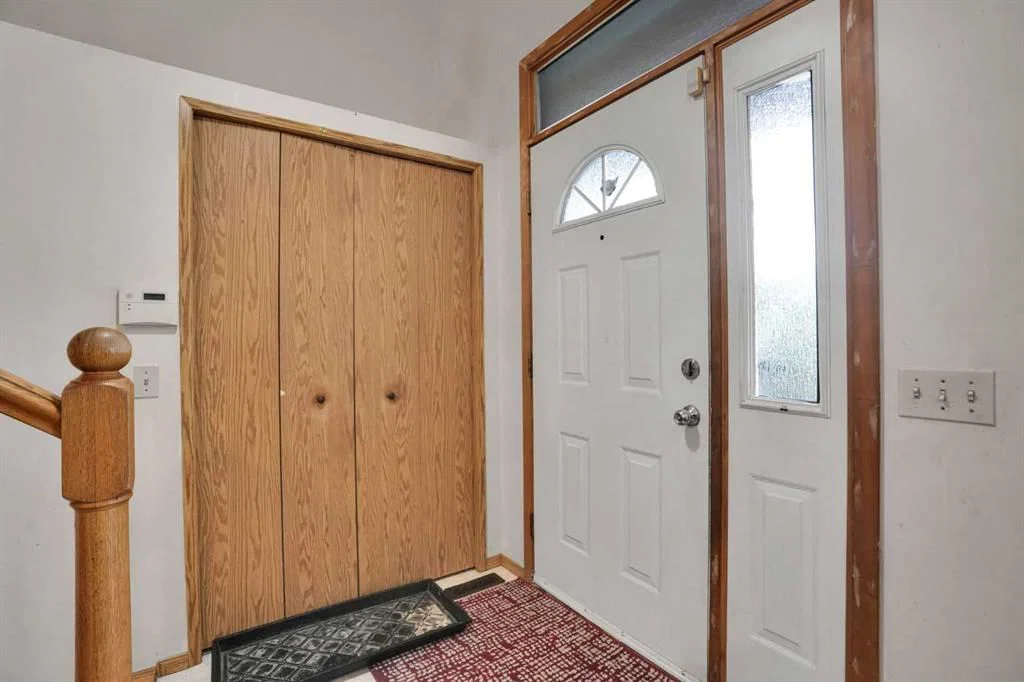 28 Martinridge Road NE, Calgary — photo 4 of 49