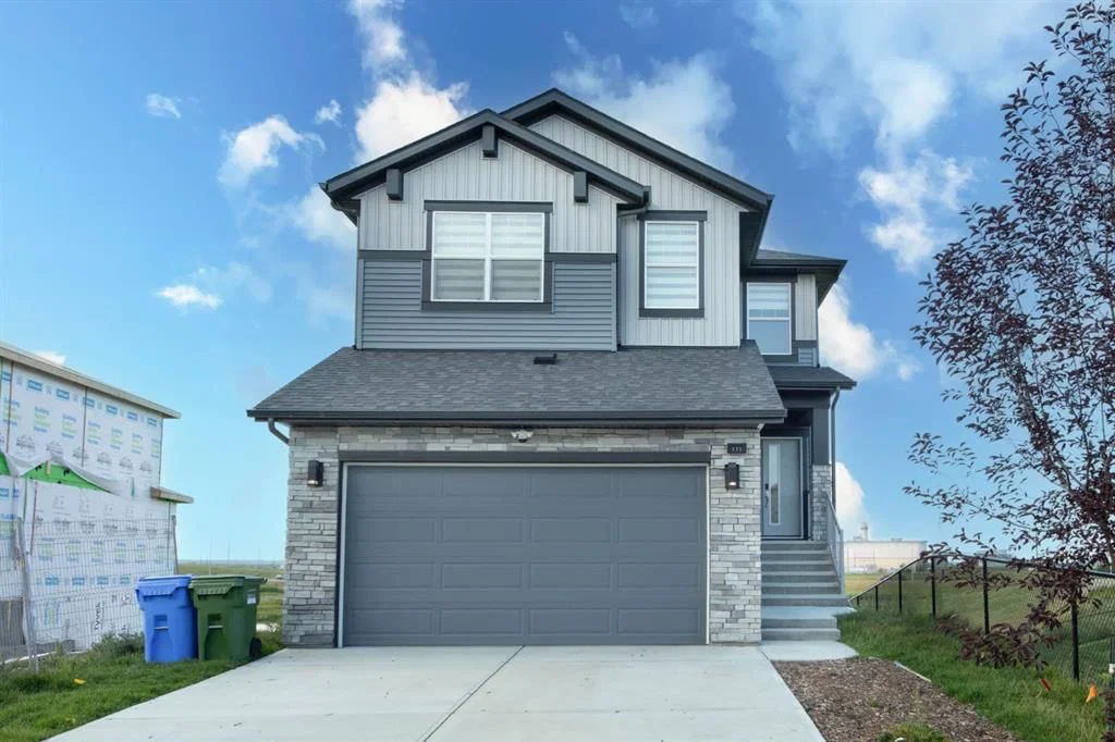 171 Corner Glen Grove NE, Calgary — main listing photo
