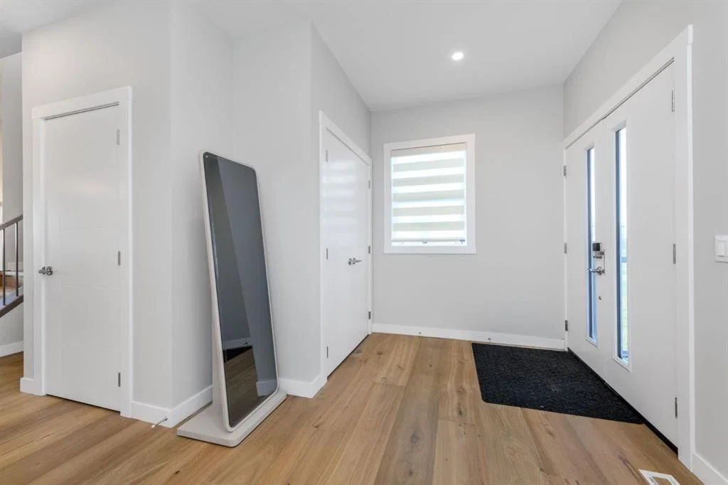 171 Corner Glen Grove NE, Calgary — photo 4 of 46