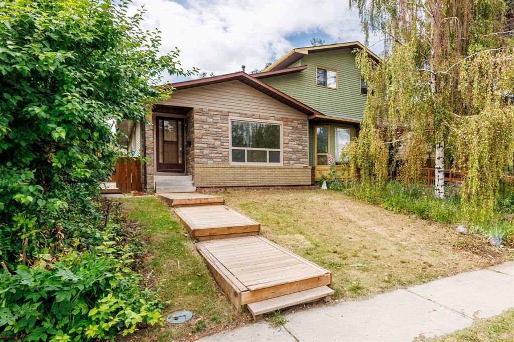 13 Bernard Drive NW, Calgary — photo 3 of 33