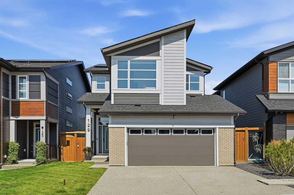 129 Wolf Hollow Villas SE, Calgary — main listing photo