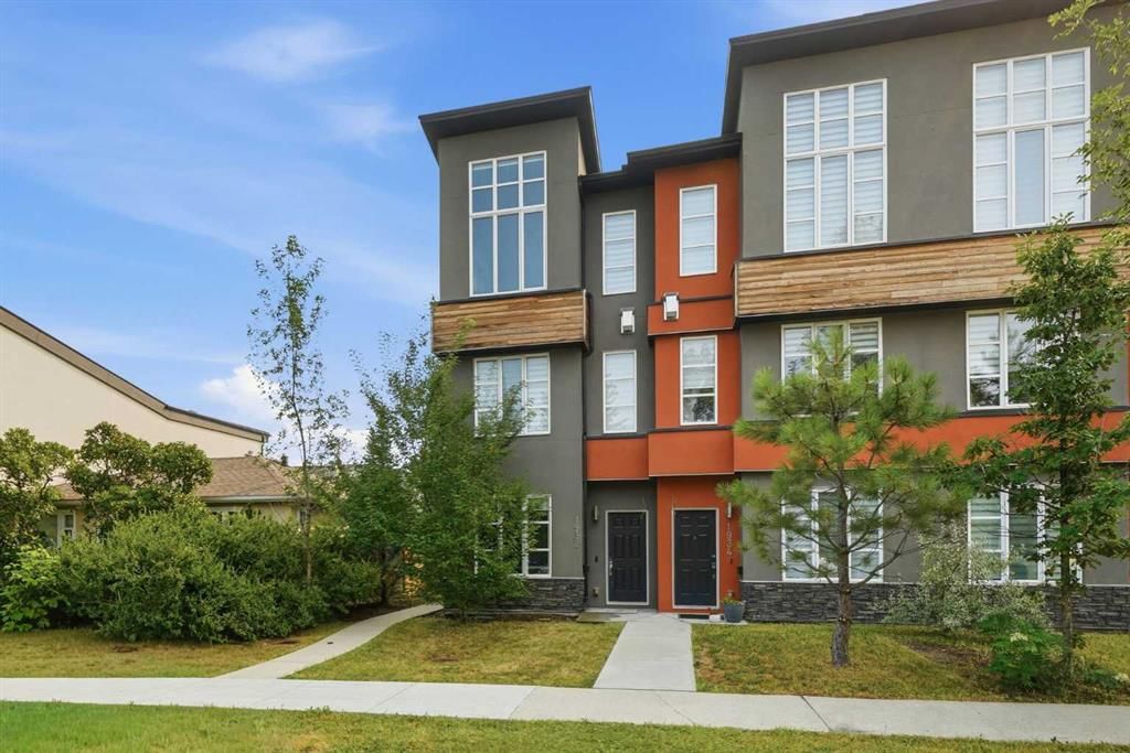 1932 26A Street SW, Calgary — main listing photo