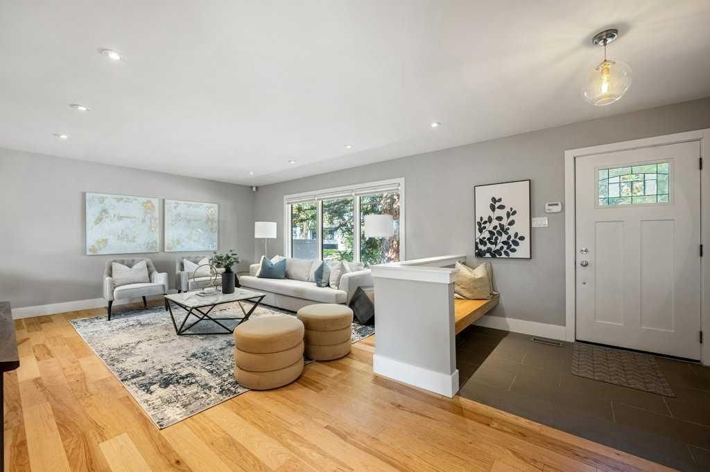 10411 Maplemont Road SE, Calgary — photo 5 of 50