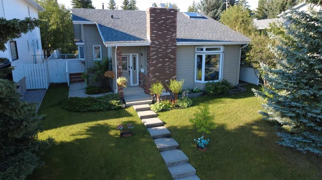 151 Sandstone Place NW, Calgary — main listing photo