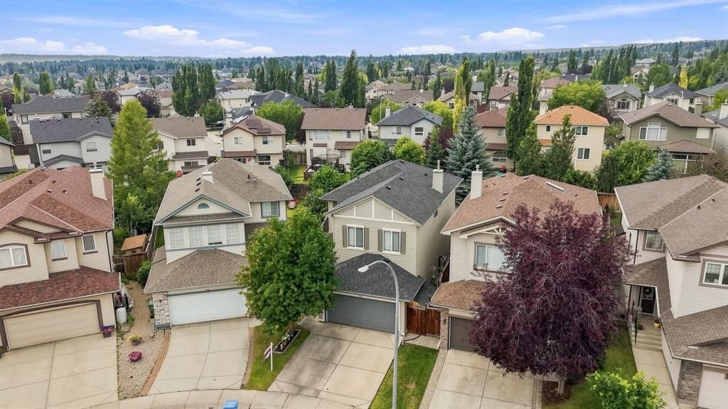 32 Tuscany Ravine Crescent NW, Calgary — photo 2 of 39