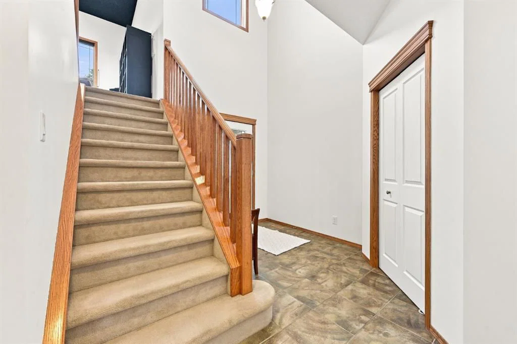 32 Tuscany Ravine Crescent NW, Calgary — photo 4 of 39