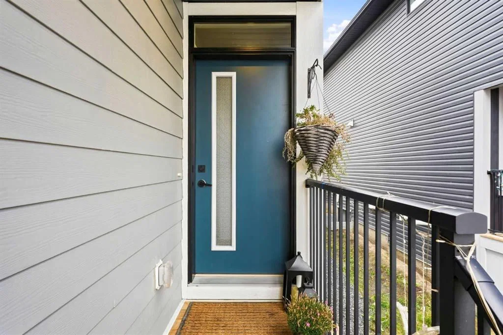 49 Copperhead Road SE, Calgary — photo 5 of 48