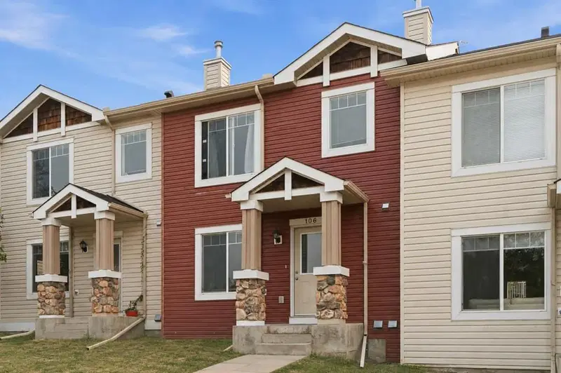 106 Panamount Drive NW, Calgary — main listing photo