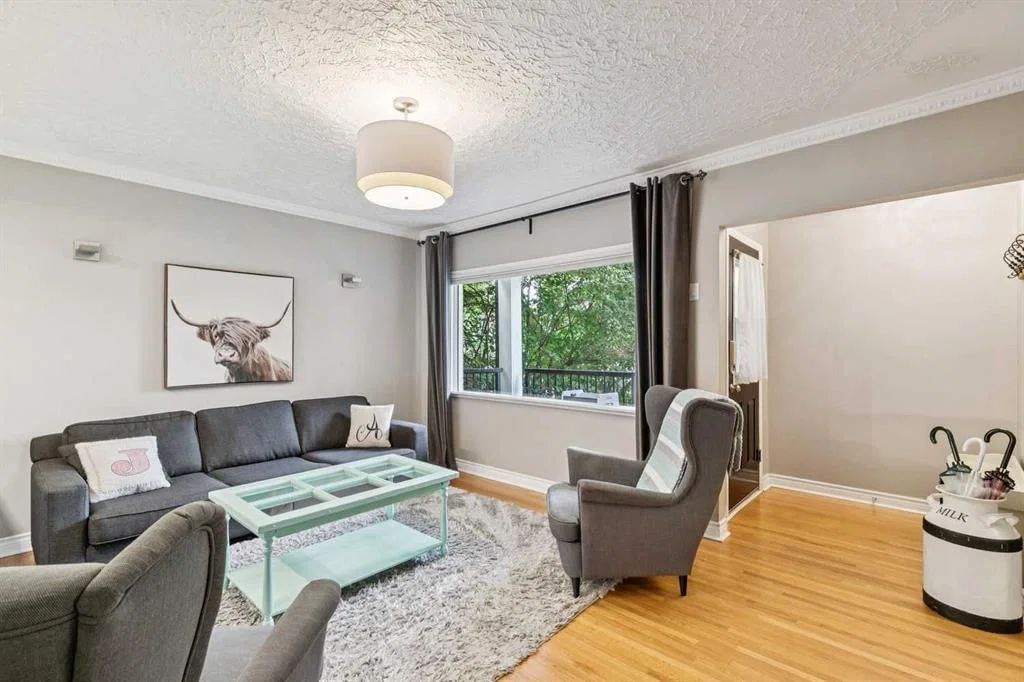 2027 4 Avenue NW, Calgary — photo 2 of 45