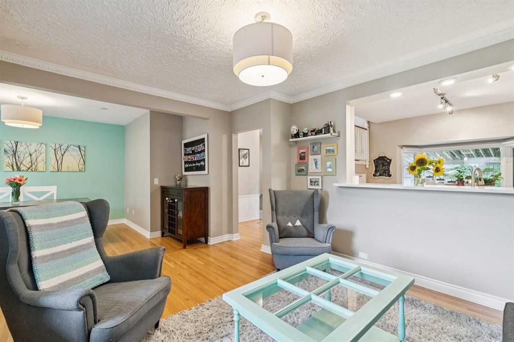 2027 4 Avenue NW, Calgary — photo 5 of 45