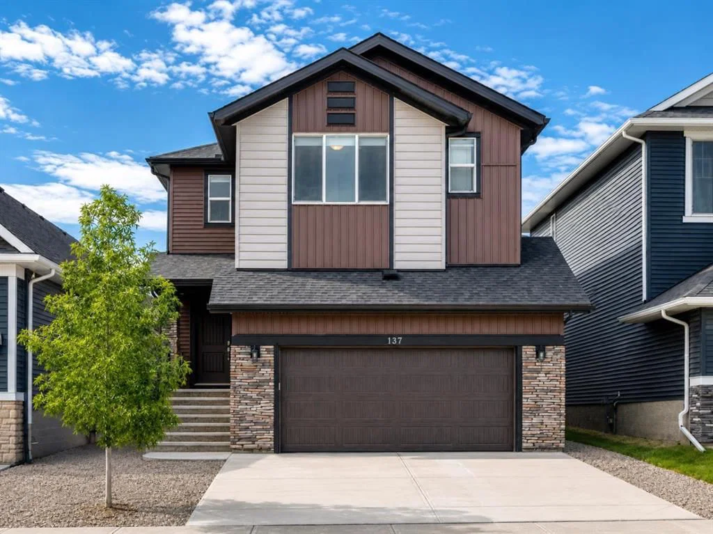 137 Creekside Way SW, Calgary — photo 2 of 22