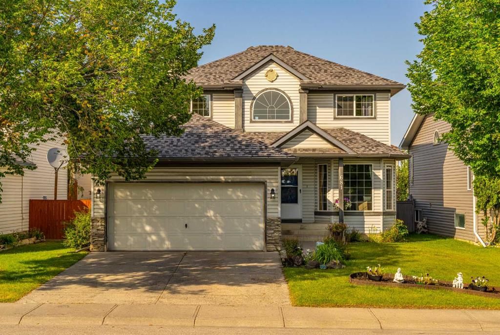 681 Harvest Hills Drive NE, Calgary — photo 2 of 39