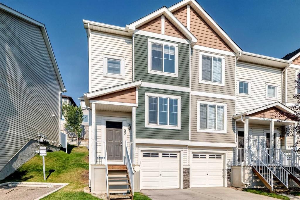 152 Pantego Lane NW, Calgary — main listing photo
