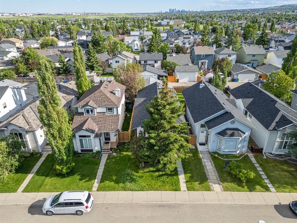 190 Coverdale Road NE, Calgary — photo 2 of 50