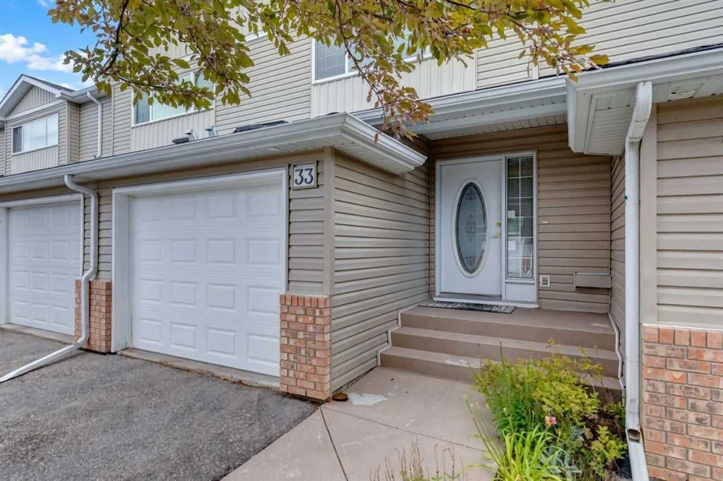 33 Chaparral Ridge Terrace SE, Calgary — photo 2 of 29