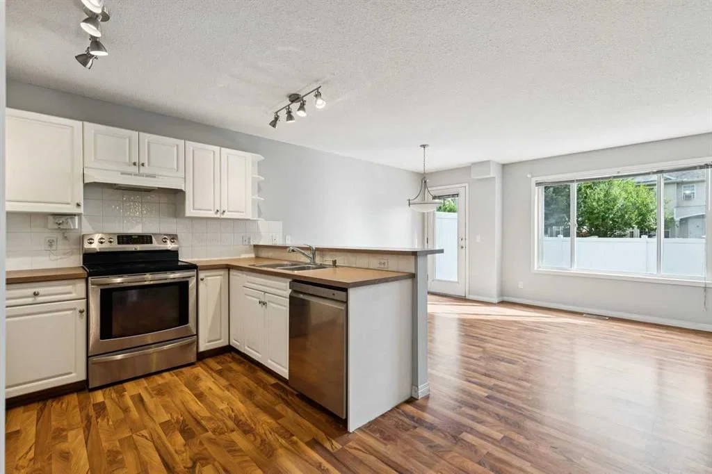 33 Chaparral Ridge Terrace SE, Calgary — photo 5 of 29