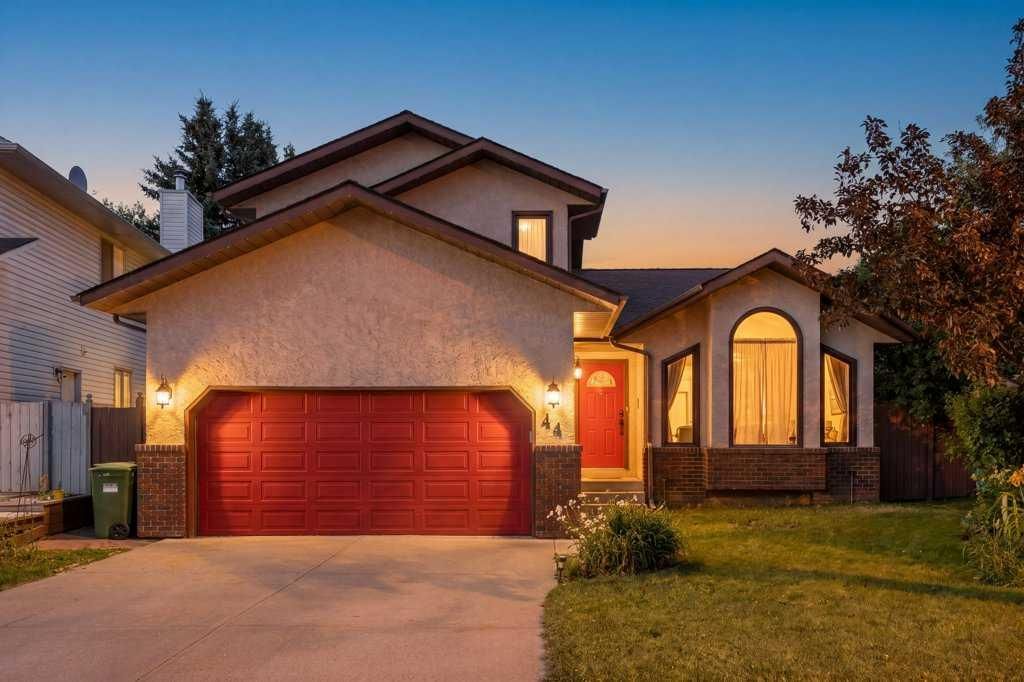 44 Hawkstone Drive NW, Calgary — main listing photo