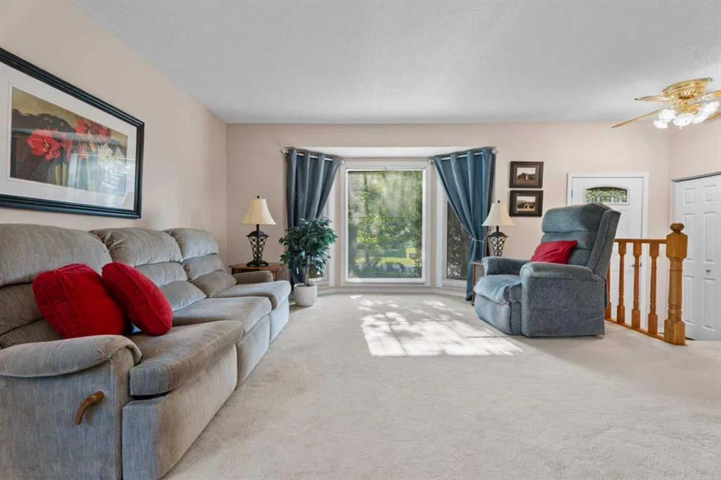 71 Templewood Road NE, Calgary — photo 4 of 39