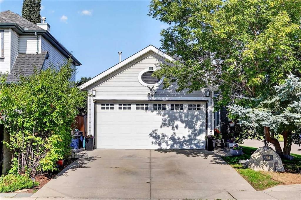 74 San Diego Manor NE, Calgary — photo 2 of 50