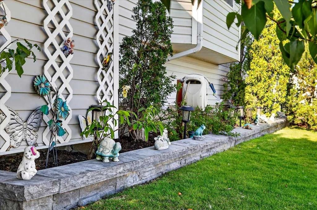 74 San Diego Manor NE, Calgary — photo 4 of 50