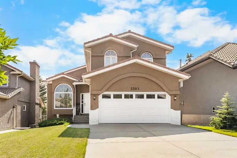 2203 Sirocco Drive SW, Calgary — main listing photo