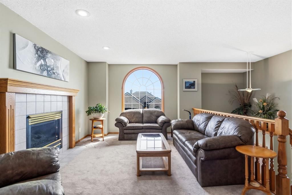 48 Headlands Close, Cochrane — photo 4 of 50