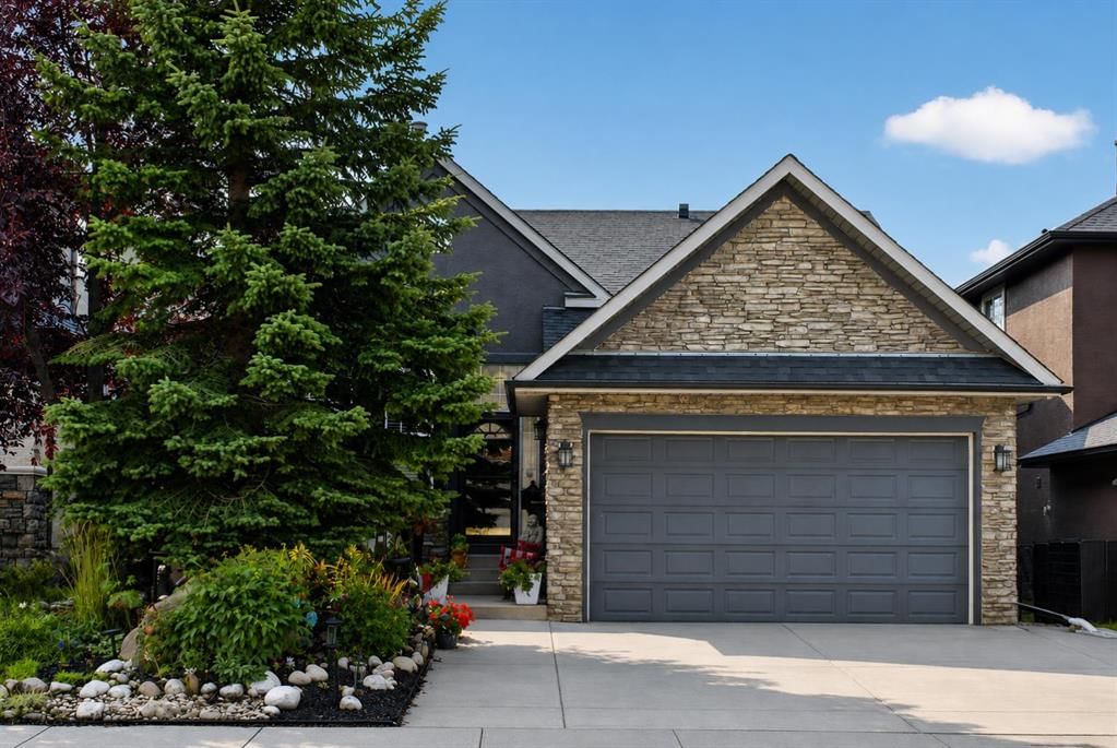 44 Strathlea Close SW, Calgary — main listing photo