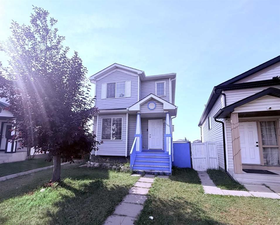 111 Martin Crossing Grove NE, Calgary — photo 2 of 34