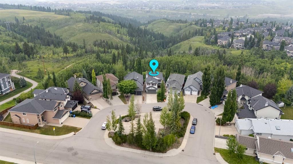 32 Valley Crest Gardens NW, Calgary — photo 2 of 49