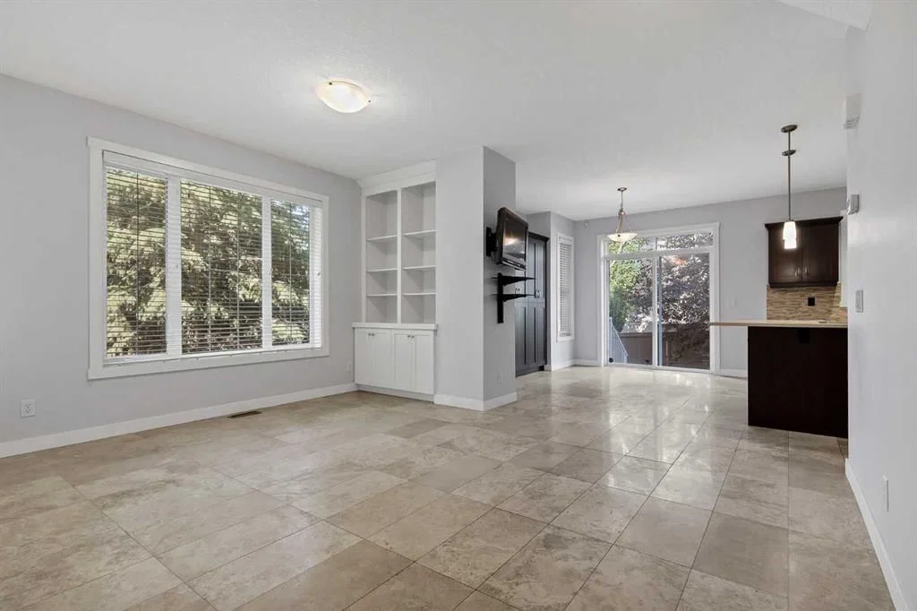 37 Cranleigh Heath SE, Calgary — photo 3 of 39